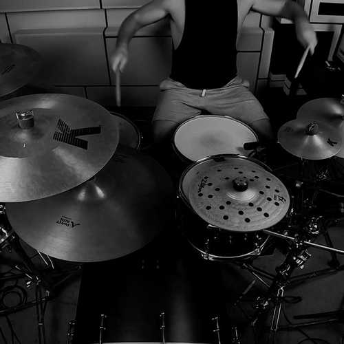 Shoutout to @downswingstyle for holding down east coast rock. This track is “Disgrace” and the whole album rips - definitely check it out🤘🏼
•
Would you want to see a full cover?
•
•
•
•
•
#drumeo #drumfam #drummersofinstagram #drumpractice #drumsdaily #drumsdrumsdrums #drumsession #drumsetup #drumsharing #drumshed #drumslife #drumsoutlet #drumstagram #drumstep #drumstudio #drumsview #drumuniversity #drumvideos #instadrum #instadrummers #instadrums #instagroove_ #LAdrummer #LAmusic #LAmusicscene #practiceeveryday #sjcdrums #teamremo #we_love_drums #zildjian
•
@zildjiancompany @vicfirth @remopercussion @sjcdrums @drumuniversity @we_love_drums @gibraltarhardware @dwdrums @drumeoofficial @akgaudio @shure @sennheiser @telefunken_mics @gopro @regal_tip @paistecymbals @apogeedigital @cymbolt @drumspassion