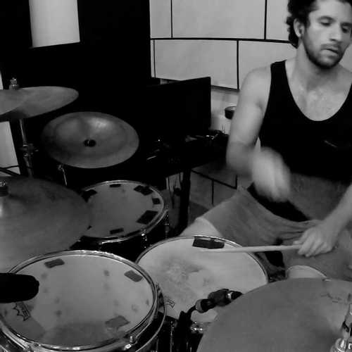 I was juuuust about to wrap up a day’s practice yesterday and then saw that @davidfrankdrums posted a #drumfill challenge and I wasn’t gunna not step up. Give the video a like or comment to let me know how I did!
•
@zzmartin and @bmcgdrumz - you’re up next. 
•
Shout out to @zevrosedrums for getting the fun started. 
•
•
•
•
•
#drumeo #drumfam #drummersofinstagram #drumpractice #drumsdaily #drumsdrumsdrums #drumsession #drumsetup #drumsharing #drumshed #drumslife #drumsoutlet #drumstagram #drumstep #drumstudio #drumsview #drumuniversity #drumvideos #instadrum #instadrummers #instadrums #instagroove_ #LAdrummer #LAmusic #LAmusicscene #practiceeveryday #sjcdrums #teamremo #we_love_drums 
•
@zildjiancompany @vicfirth @remopercussion @sjcdrums @drumuniversity @we_love_drums @gibraltarhardware @dwdrums @drumeoofficial @akgaudio @shure @sennheiser @telefunken_mics @gopro @regal_tip @paistecymbals